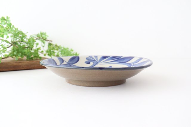 Toshin Kiln Round Plate Blue Arabesque 21cm/8.3in | Tsuboya Ware  Yachimun-Detail3