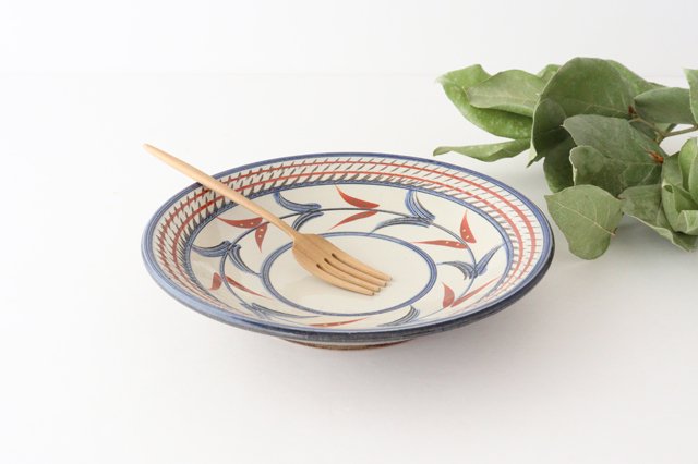 Toshin Kiln Round Plate Red Bougainvillea 21cm/8.3in | Tsuboya Ware  Yachimun-TOP