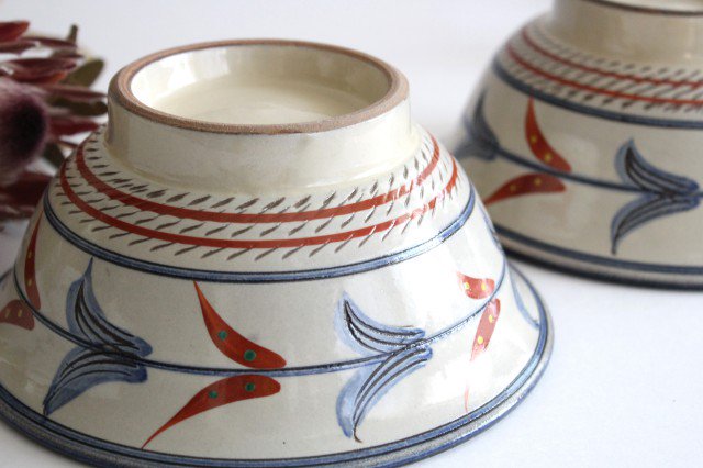 Toshin Kiln Ramen Bowl Bougainvillea  | Tsuboya Ware Yachimun-Detail6