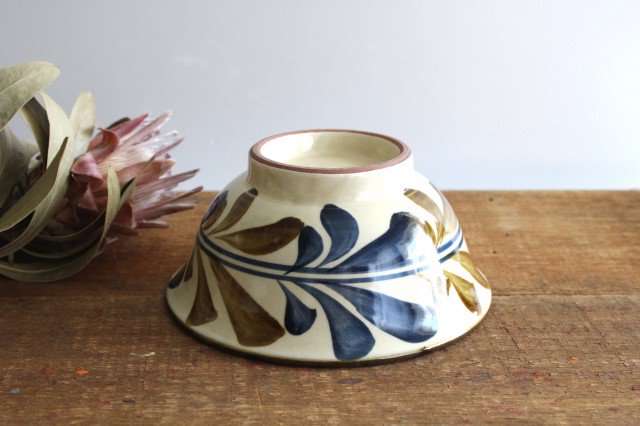 Toshin Kiln Ramen Bowl Deigo Arabesque  | Tsuboya Ware Yachimun-Detail5