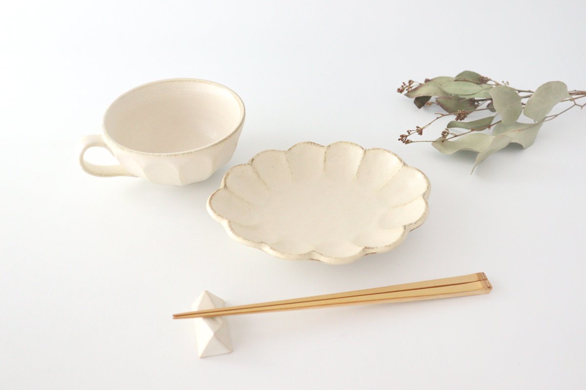 Oval Plate White Chrysanthemum | Mino Ware