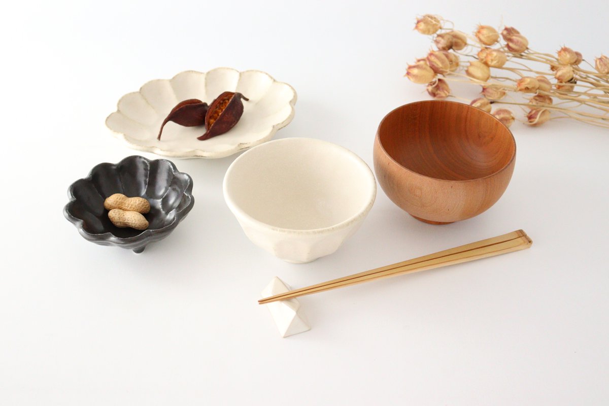Oval Plate White Chrysanthemum | Mino Ware