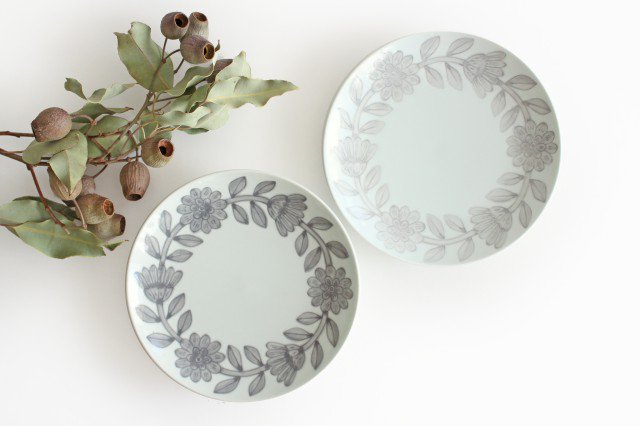 Round Plate Gray Daisy 18cm/7.1in | Hasami Ware