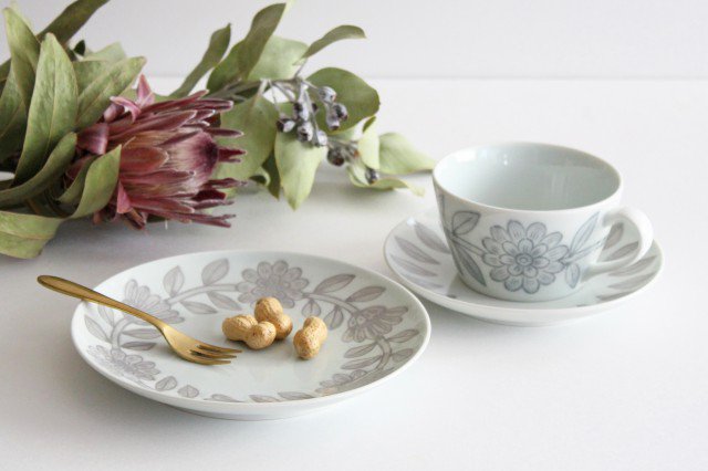 Round Plate Gray Daisy 18cm/7.1in | Hasami Ware