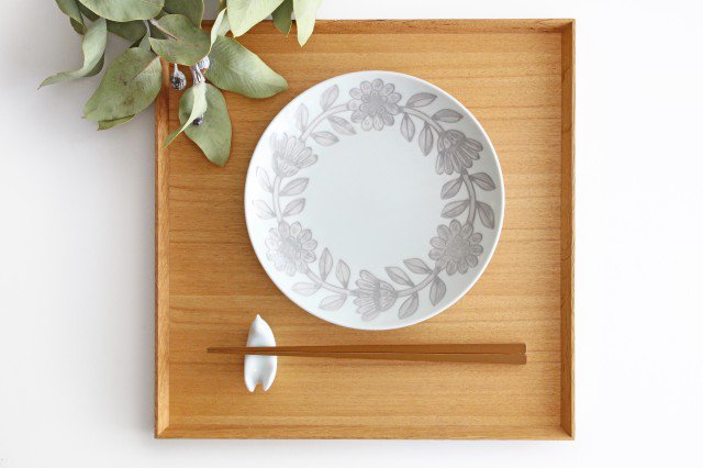 Round Plate Gray Daisy 18cm/7.1in | Hasami Ware