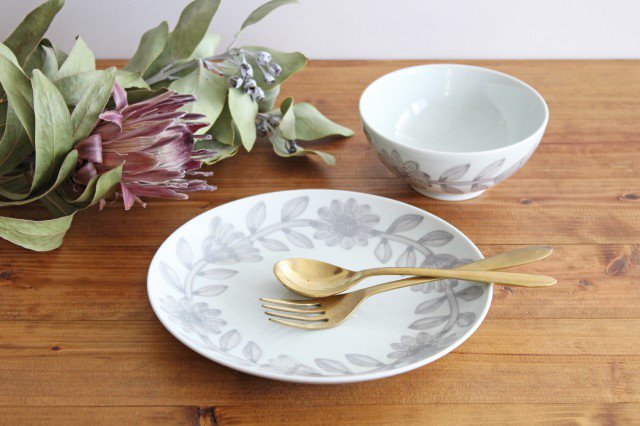Round Plate Daisy Gray 22㎝/8.6in | Hasami Ware