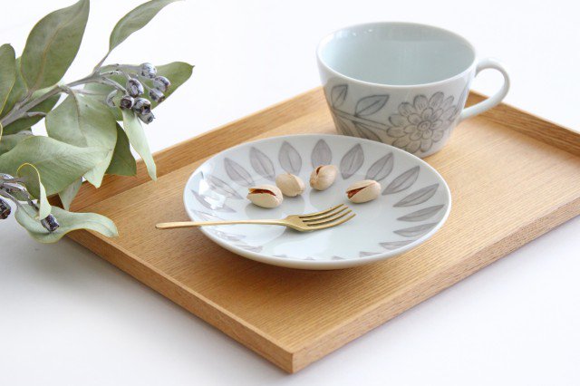 Round Plate Gray Leaves 15cm/5.9in | Hasami Ware