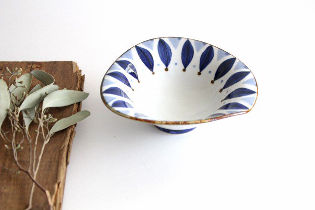 Deformed Bowl Petal M | Serving Bowl Hasami Ware