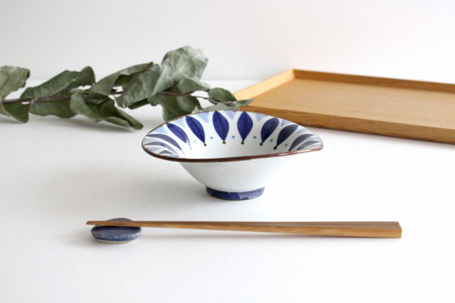Deformed Bowl Petal M | Serving Bowl Hasami Ware