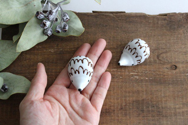 Hedgehog Chopstick Rest Brownie | Hashioki Hasami Ware