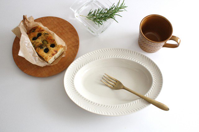 Oval Plate Rosemary Ivory | Hasami Ware