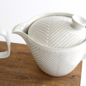 ORIME Japanese Teapot Herringbone White Large | Kyusu Hasami Ware-Detail2