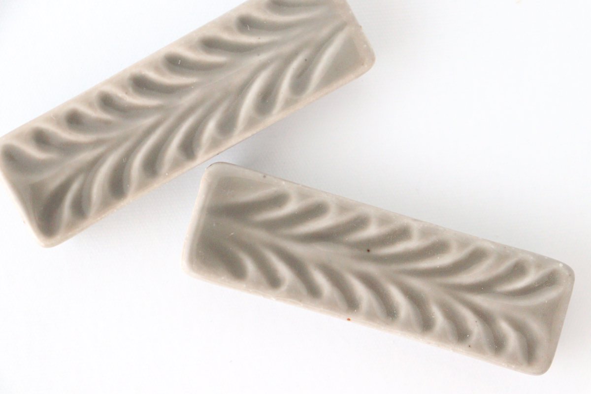 Chopstick Rest Rosemary Gray | Hashioki Hasami Ware