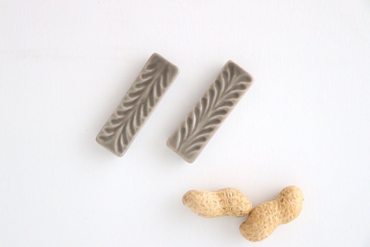 Chopstick Rest Rosemary Gray | Hashioki Hasami Ware