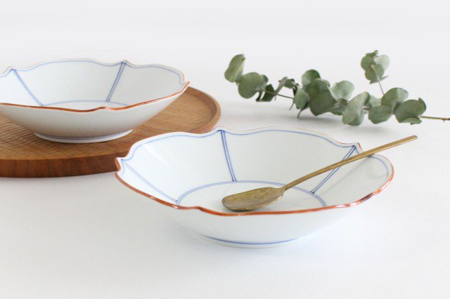 Flower-shaped Bowl Brown-Rimmed | Hasami Ware