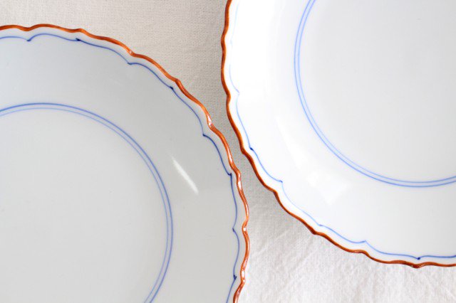 Flower-shaped Plate Brown-Rimmed | Hasami Ware