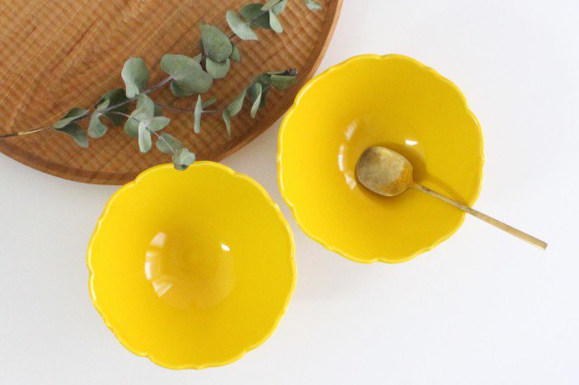 Bellflower-shaped Small Bowl Yellow | Kobachi Hasami Ware