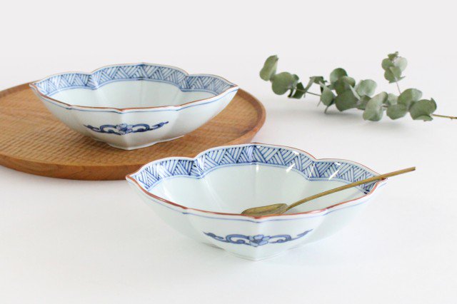 Flower-shaped Deep Bowl Blue Rim | Serving Bowl Hasami Ware