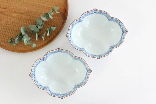 Flower-shaped Deep Bowl Blue Rim | Serving Bowl Hasami Ware
