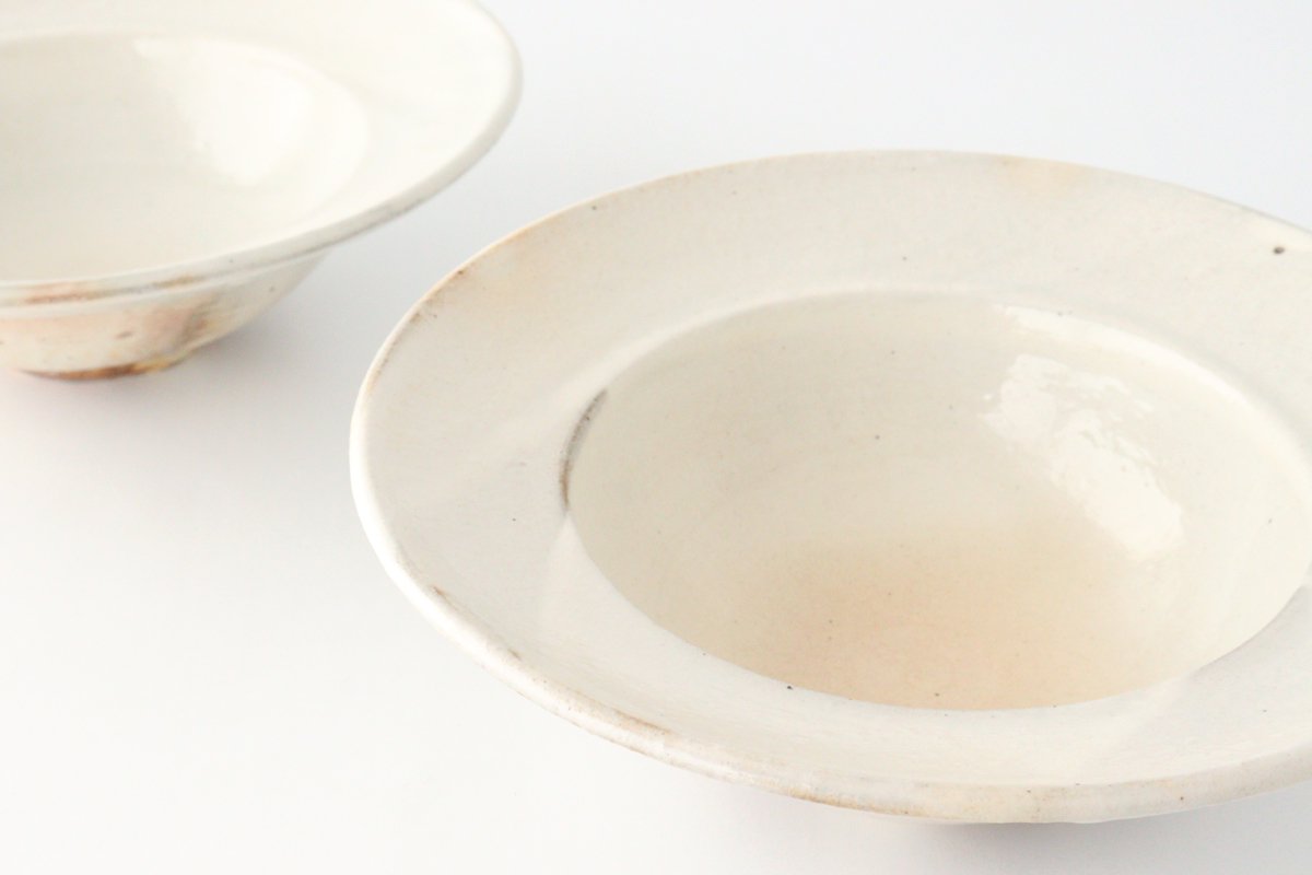 Furutani Seitosho Iron Glaze Rim Bowl L | Serving Bowl-Detail2