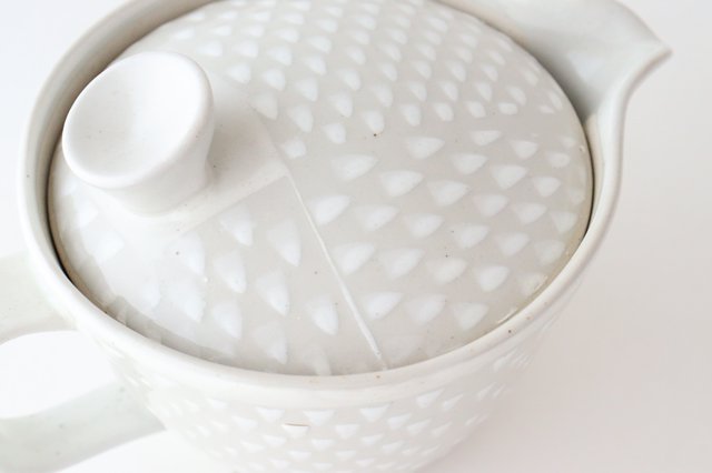ORIME Japanese Teapot Pique White Large | Kyusu Hasami Ware