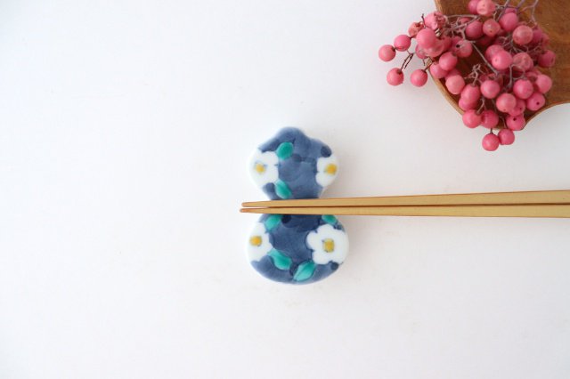 Chopstick Rest White Camellia Imari Groud | Hashioki Arita Ware-Detail14