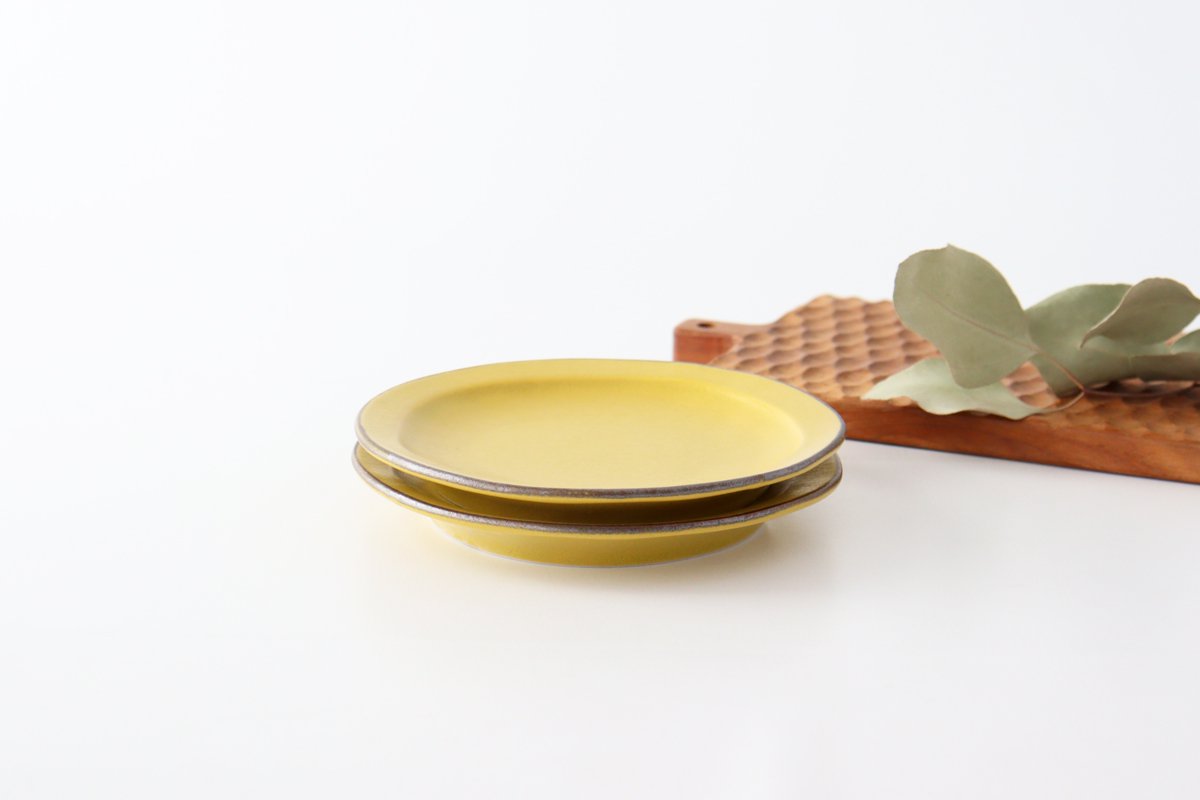 Serving plate mustard porcelain kei Mino ware