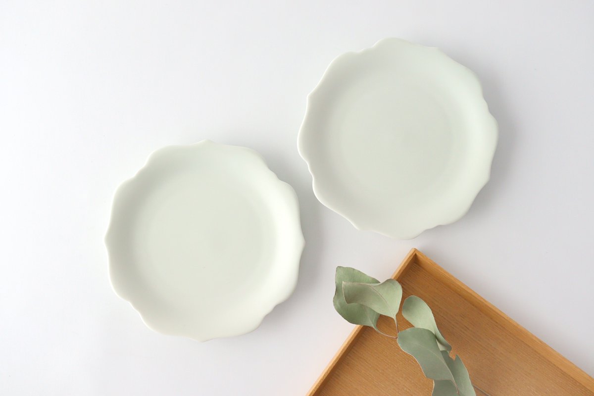 aoi Flower-shaped Pate Blue and White | Mino Ware