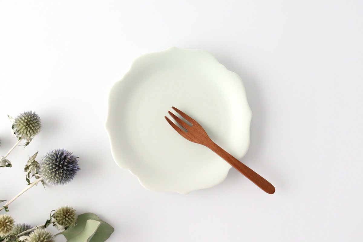 aoi Flower-shaped Pate Blue and White | Mino Ware