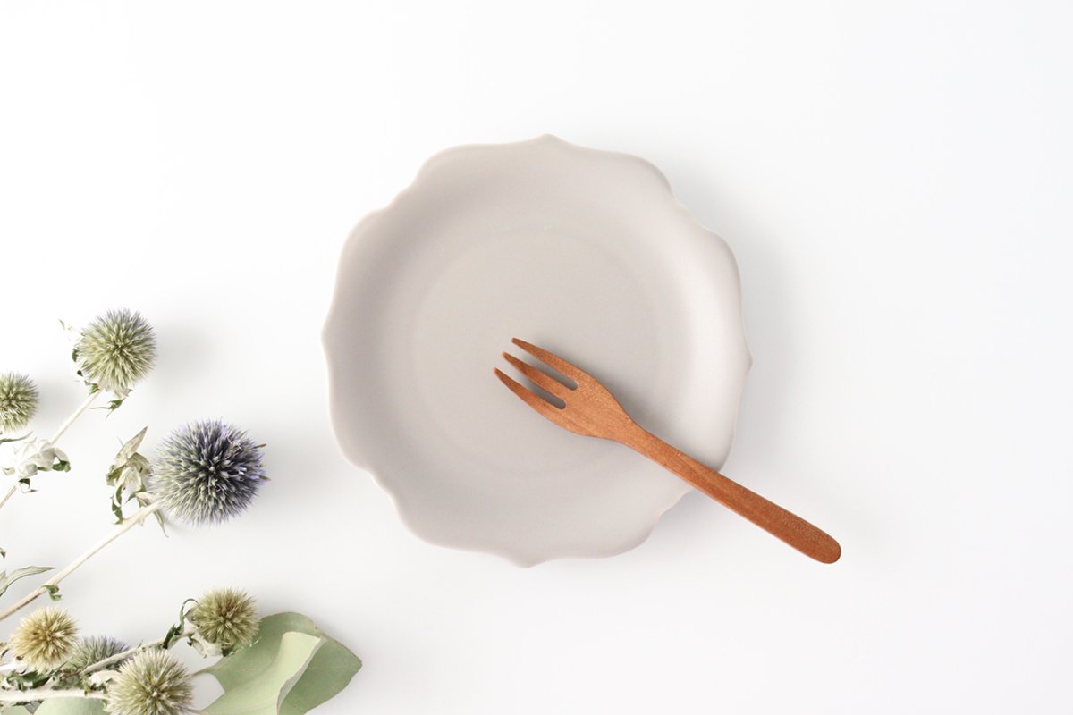 aoi Flower-shaped Plate Dark Ash | Mino Ware