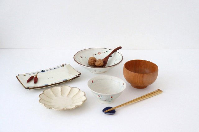 Minami Kiln Shallow Bowl Red Flowers 18cm/7.1in | Serving Bowl Mino Ware