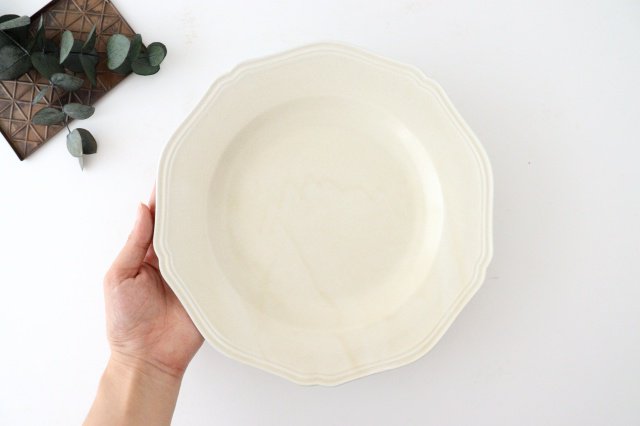 calme Flower Shaped Plate Yuzuhada Shino | Hasami Ware