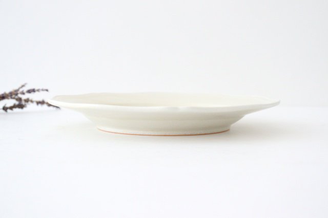 calme Flower Shaped Plate Yuzuhada Shino | Hasami Ware