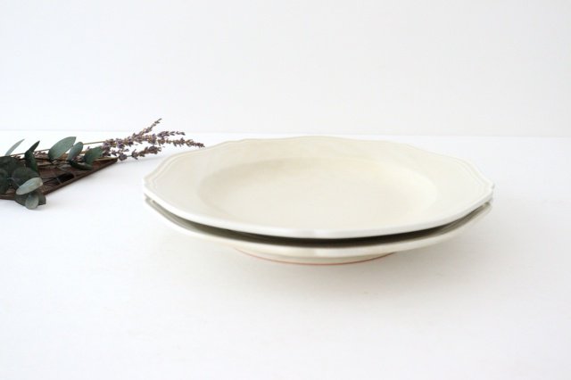 calme Flower Shaped Plate Yuzuhada Shino | Hasami Ware