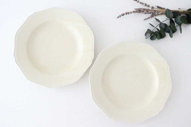 calme Flower Shaped Plate Yuzuhada Shino | Hasami Ware