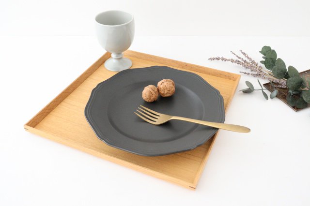 calme Flower Shaped Plate Matte Black| Hasami Ware