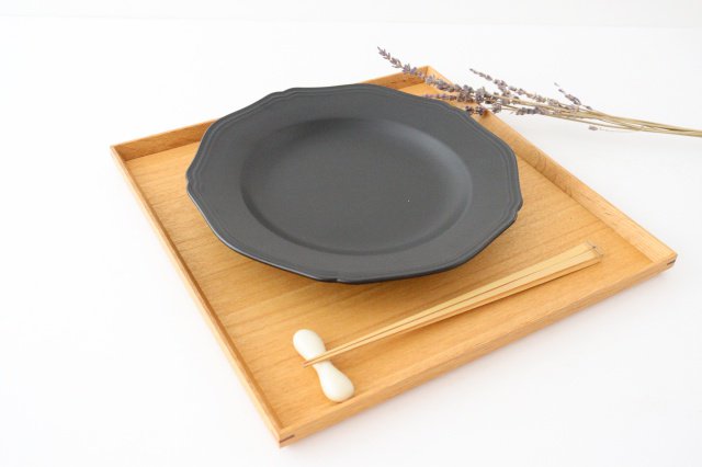 calme Flower Shaped Plate Matte Black| Hasami Ware