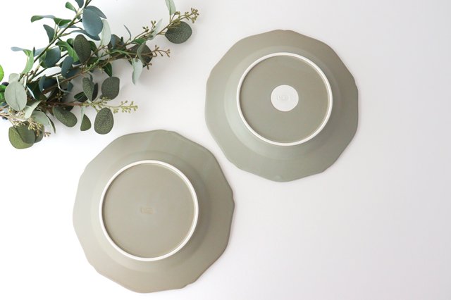calme Flower Shaped Plate Matte | Hasami Ware