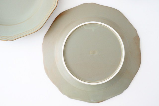 calme Flower Shaped Plate Matte | Hasami Ware
