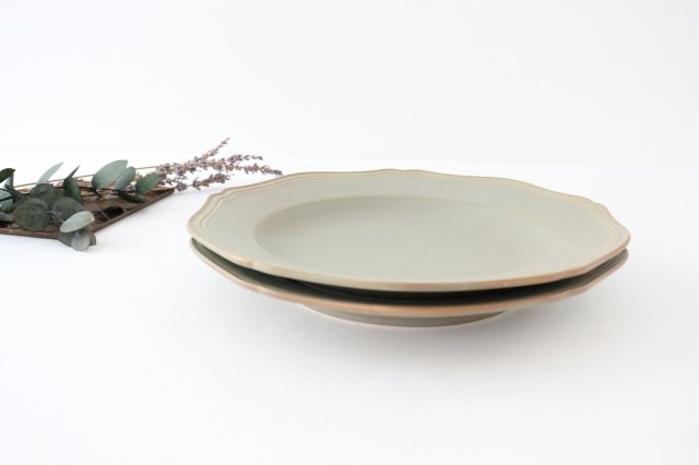 calme Flower Shaped Plate Matte | Hasami Ware