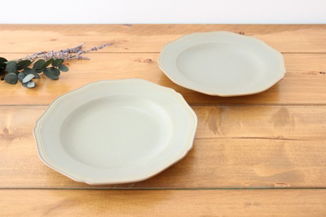 calme Flower Shaped Plate Matte | Hasami Ware