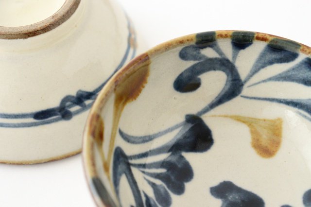 Toshin Kiln Small Bowl Blue and Brown Arabesque 9cm/3.5in | Kobachi Tsuboya Ware Yachimun-Detail8