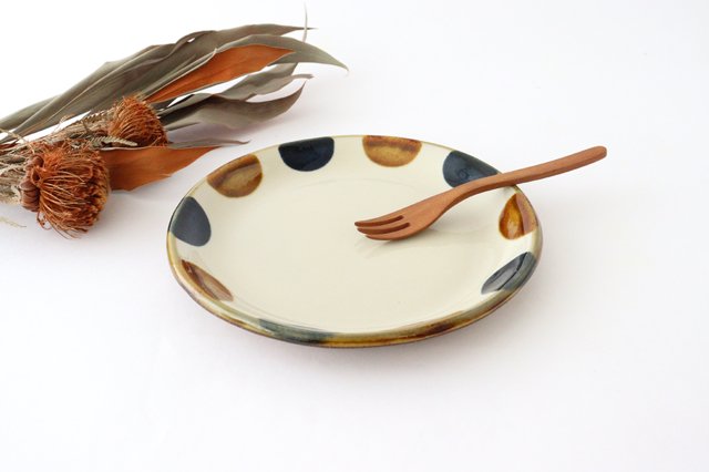Toshin Kiln Round Plate Brown and Blue Dots 21cm/8.3in | Tsuboya Ware Yachimun
