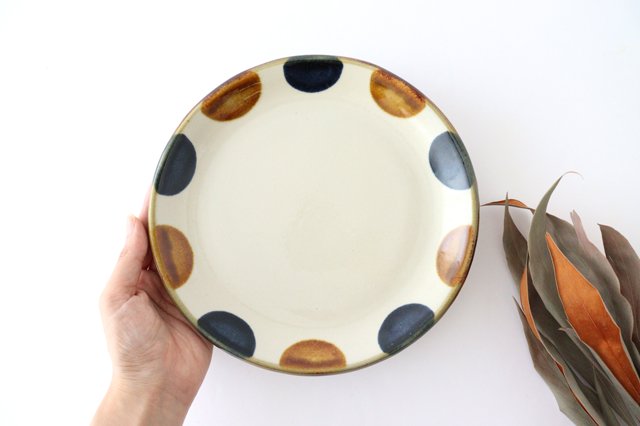 Toshin Kiln Round Plate Brown and Blue Dots 21cm/8.3in | Tsuboya Ware Yachimun
