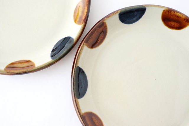 Toshin Kiln Round Plate Brown and Blue Dots 21cm/8.3in | Tsuboya Ware Yachimun