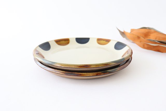 Toshin Kiln Round Plate Brown and Blue Dots 21cm/8.3in | Tsuboya Ware Yachimun