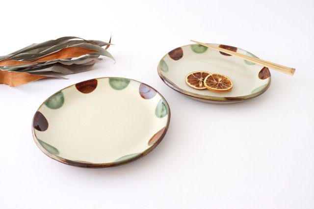 Toshin Kiln Round Plate Brown and Green Dots 21cm/8.3in | Tsuboya Ware  Yachimun-Detail9