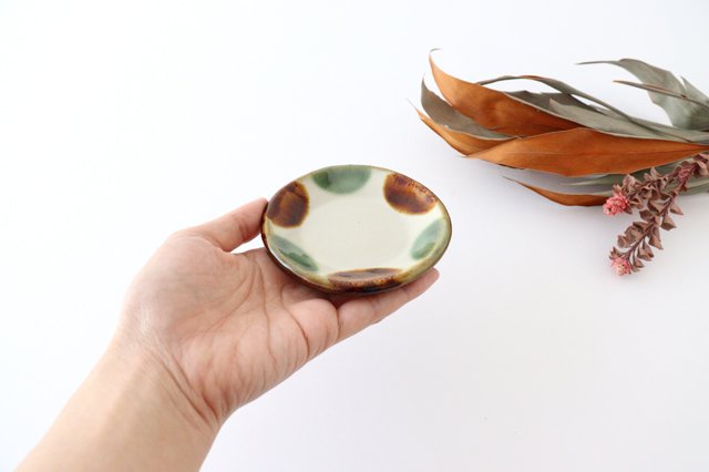 Toshin Kiln Small Round Plate Brown and Green Dots 9cm/3.5in | Tsuboya Ware Yachimun-Detail2