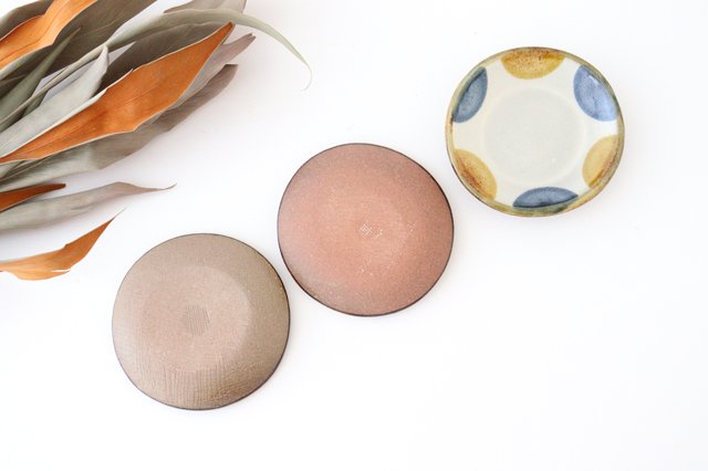 Toshin Kiln Small Round Plate Brown and Blue Dots 9cm/3.5in | Tsuboya Ware Yachimun