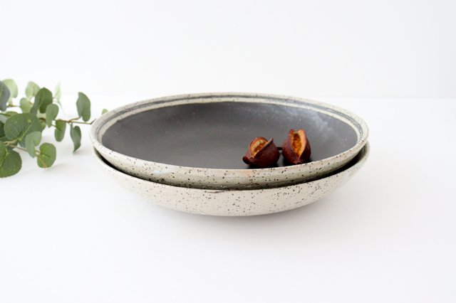 Deep Plate Black 24㎝/9.4in | Shigaraki Ware